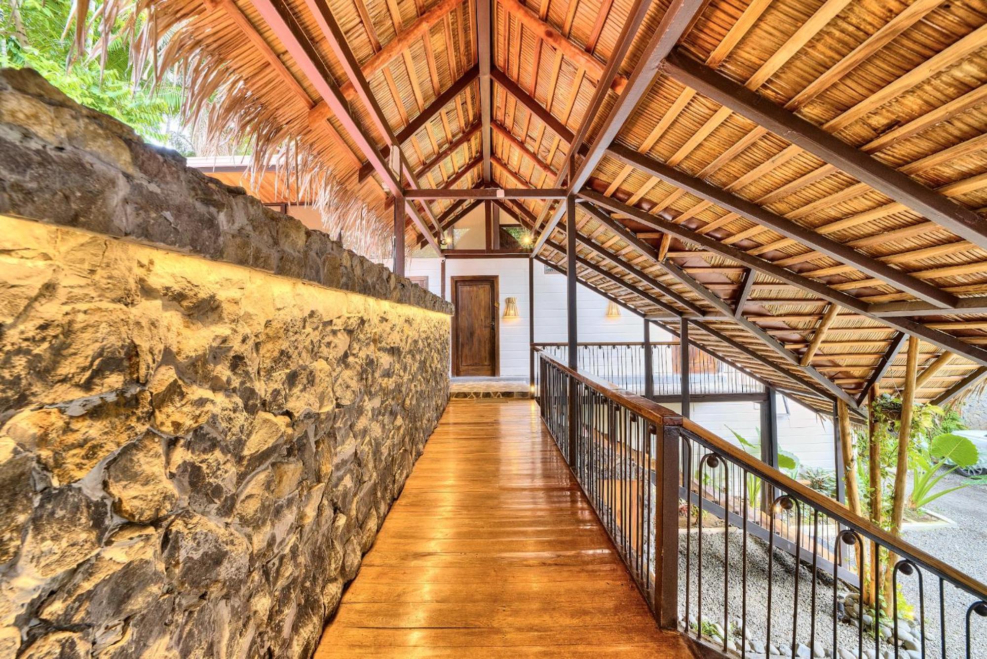 Conga Boutique Hotel Puerto Viejo de Talamanca ภายนอก รูปภาพ