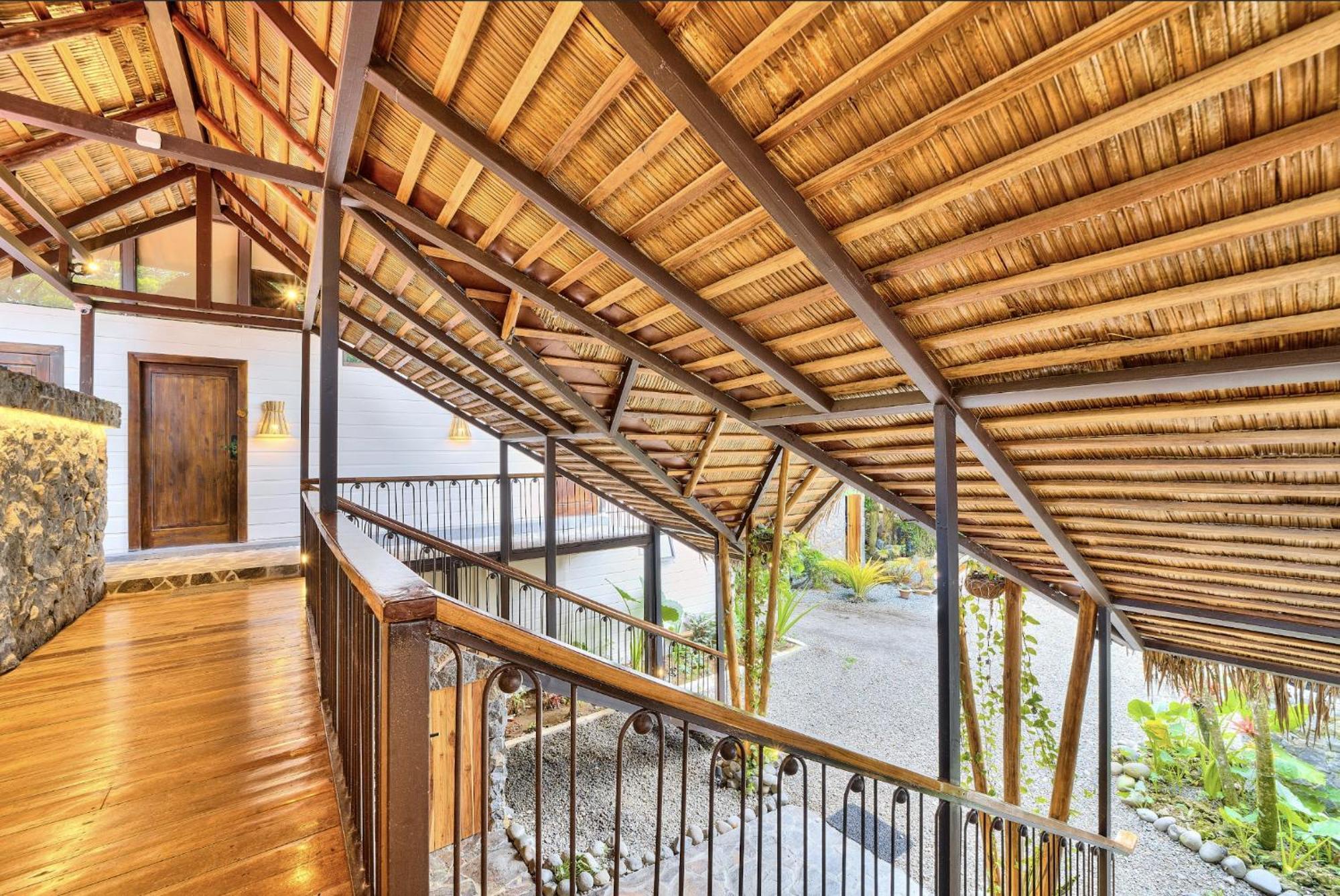 Conga Boutique Hotel Puerto Viejo de Talamanca ภายนอก รูปภาพ