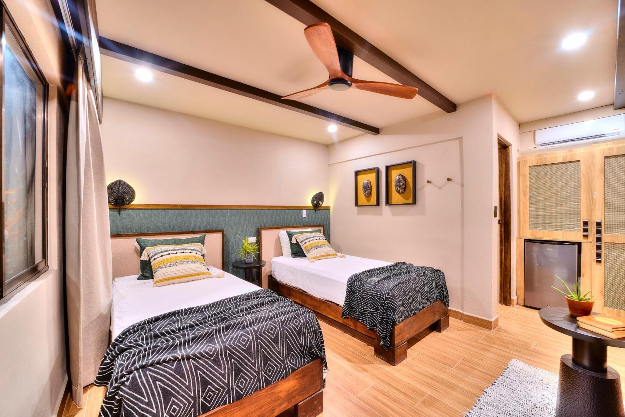 Conga Boutique Hotel Puerto Viejo de Talamanca ภายนอก รูปภาพ