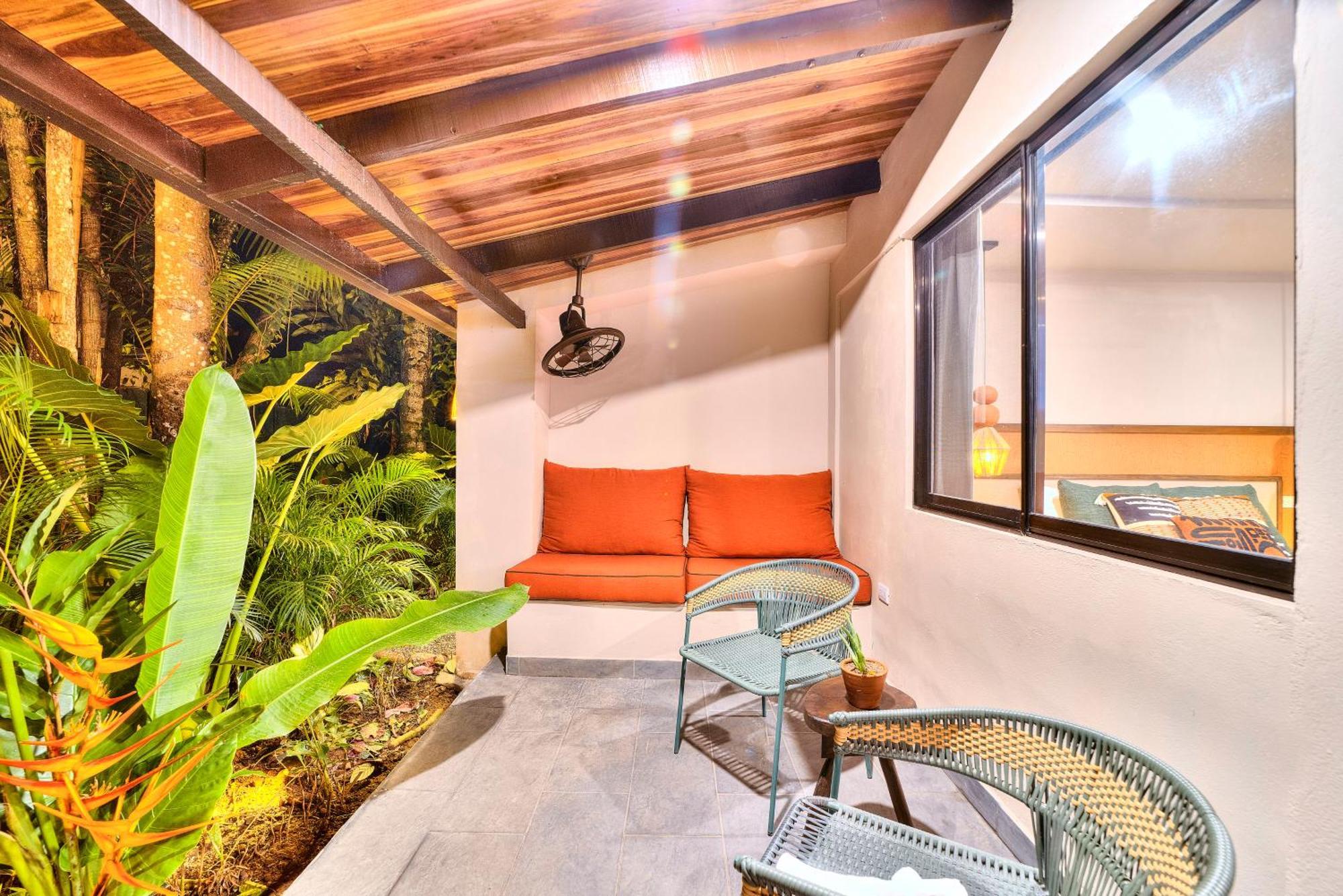Conga Boutique Hotel Puerto Viejo de Talamanca ภายนอก รูปภาพ