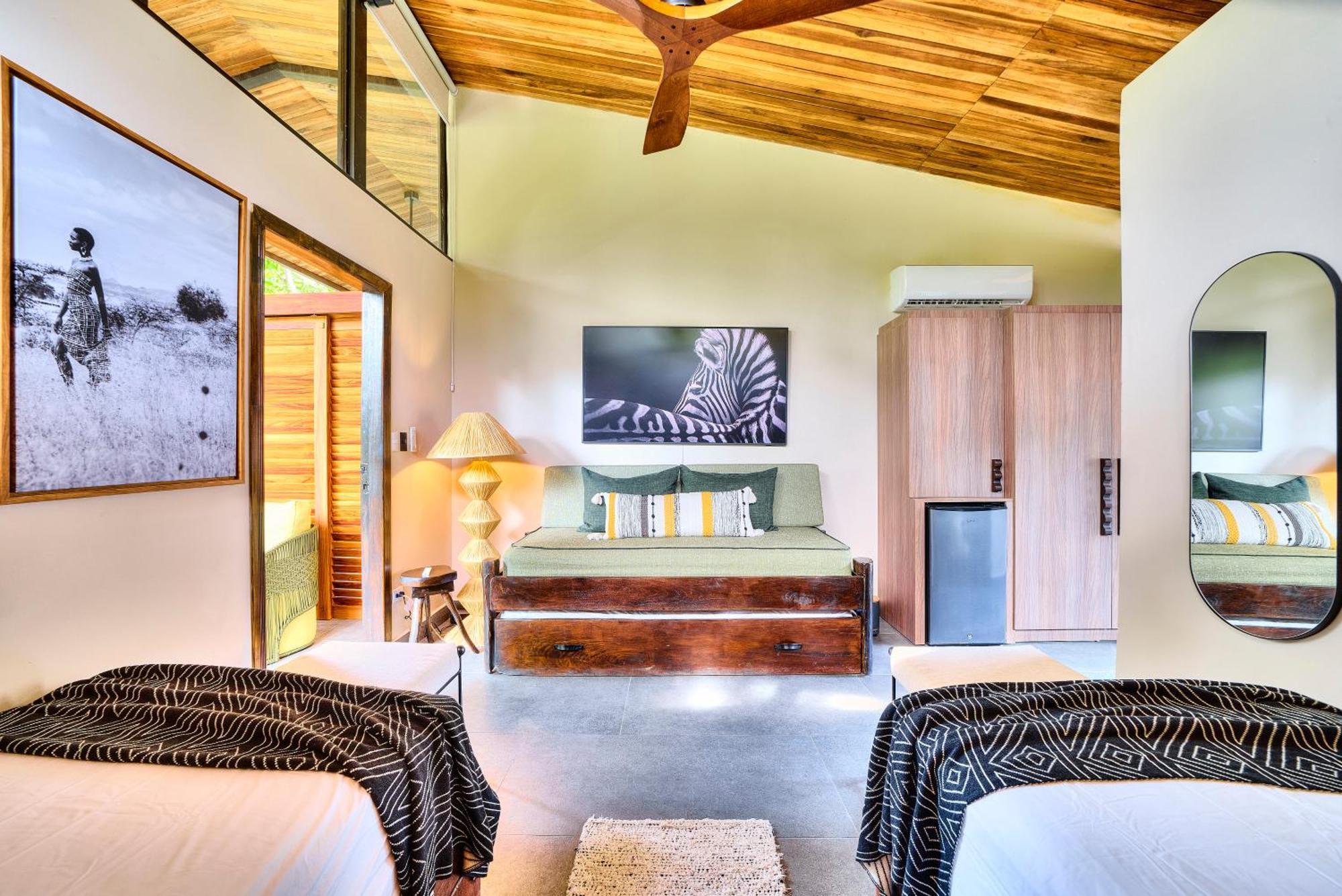 Conga Boutique Hotel Puerto Viejo de Talamanca ภายนอก รูปภาพ