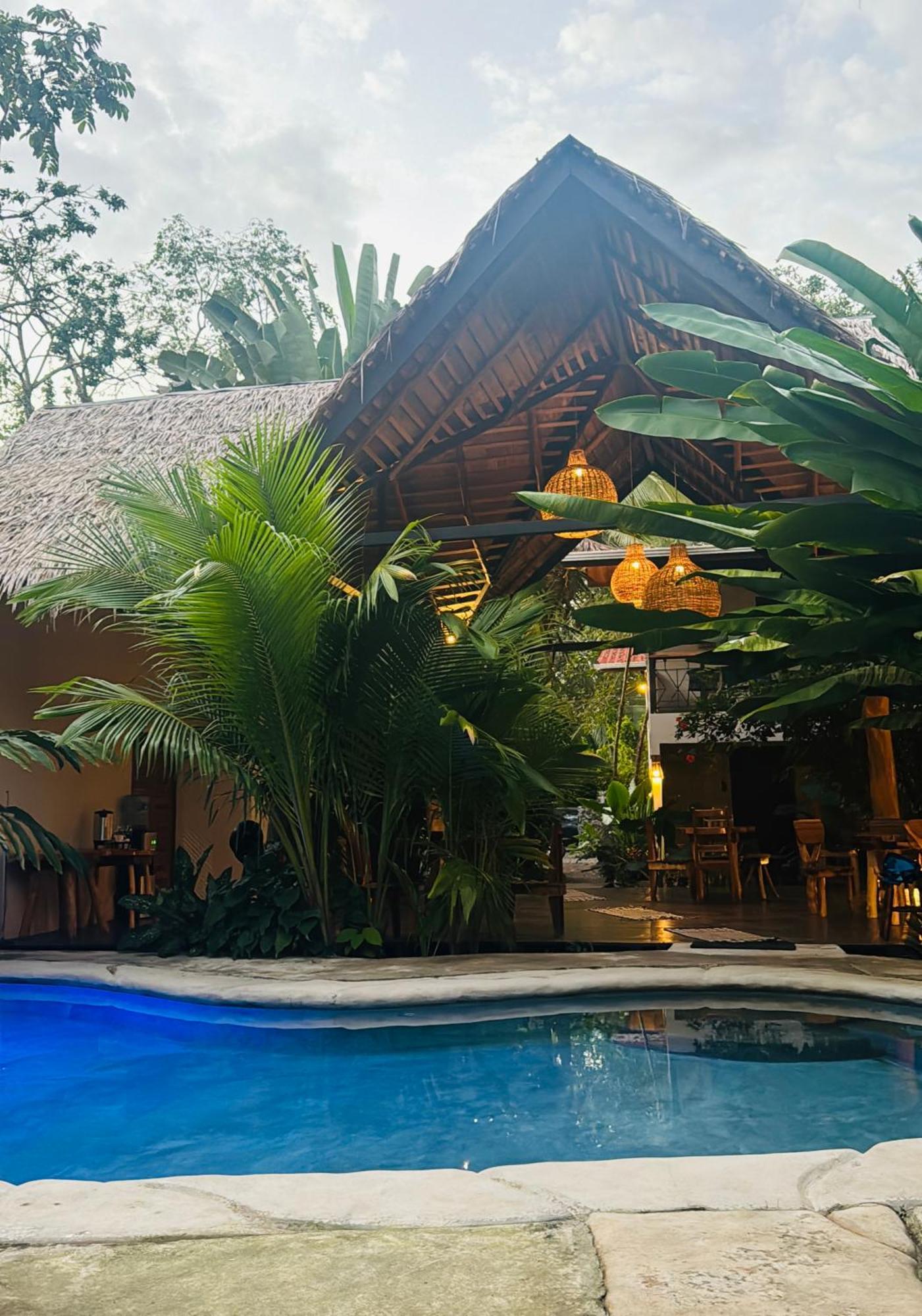 Conga Boutique Hotel Puerto Viejo de Talamanca ภายนอก รูปภาพ