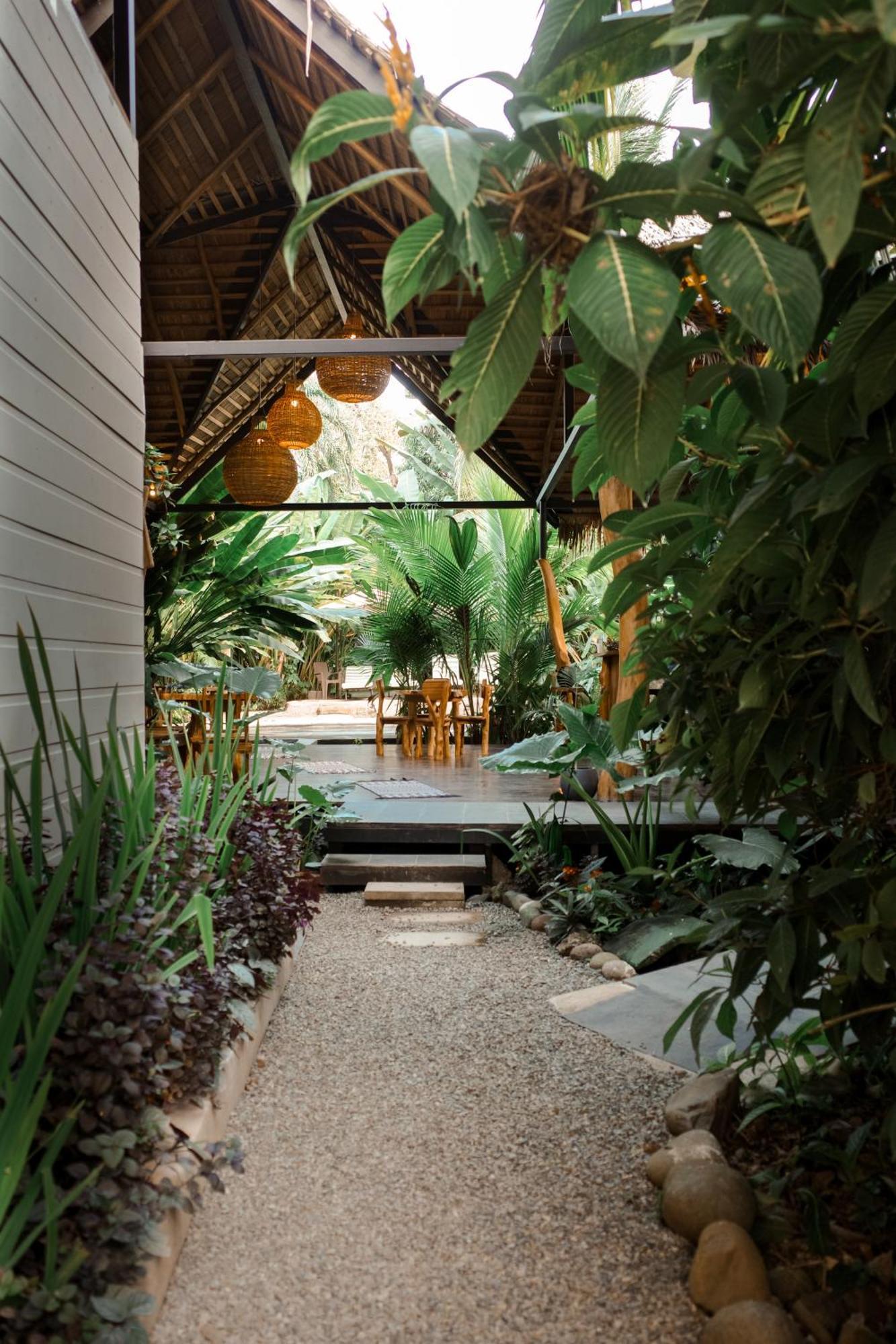 Conga Boutique Hotel Puerto Viejo de Talamanca ภายนอก รูปภาพ